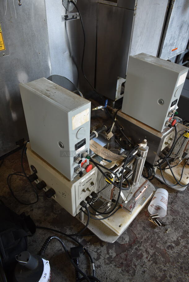 Quadrel TL2 Metal Countertop Semi Automatic Labeling Machine. 120 Volts, 1 Phase. Tested and Working! - Image 3 of 10