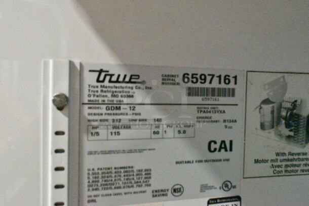True GDM-12 Metal Commercial Single Door Reach In Cooler Merchandiser w/ Poly Coated Racks. 115 Volts, 1 Phase. Tested and Working! - Image 5 of 5