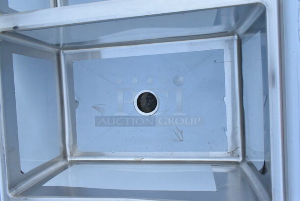 BRAND NEW SCRATCH AND DENT! Regency 600S32030230 124" 16-Gauge Stainless Steel Three Compartment Commercial Sink with 2 Drainboards - 20" x 30" x 14" Bowls - Image 7 of 9