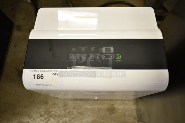 BRAND NEW SCRATCH AND DENT! Whynter RPD-311DW 30 Pint Dehumidifier. 115 Volts, 1 Phase. Tested and Working! - Image 3 of 6