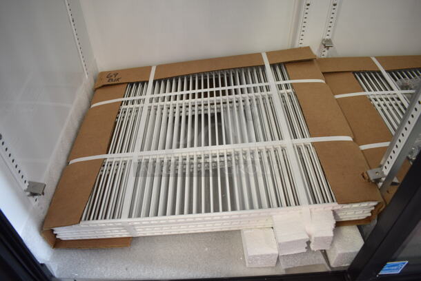 BRAND NEW SCRATCH AND DENT! 2024 True GDM-69-HC-LD Metal Commercial 3 Door Reach In Cooler Merchandiser w/ Poly Coated Racks. Missing Center Door. 115 Volts, 1 Phase. Tested and Working! - Image 8 of 9