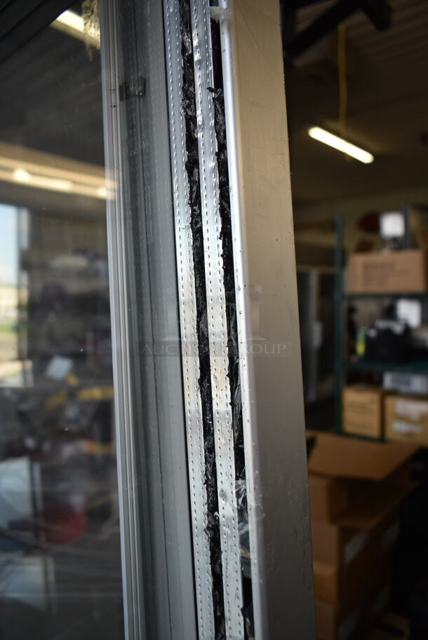 Tekna 8400 NFN Metal Commercial 4 Sided Cooler Merchandiser w/ Round Shelves. See Pictures For Broken Glass Pane. 220 Volts, 1 Phase. - Image 4 of 6