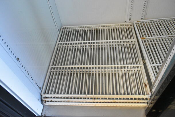 True GDM-37-LD ENERGY STAR Metal Commercial 2 Door Reach In Cooler Merchandiser w/ Poly Coated Racks. 115 Volts, 1 Phase. Tested and Working! - Image 6 of 7