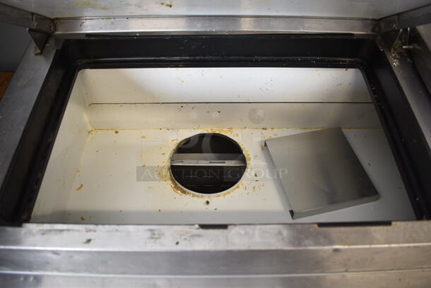 True TPP-93D-6 Stainless Steel Commercial Pizza Prep Table w/ 6 Drawers on Commercial Casters. 115 Volts, 1 Phase. Tested and Working! - Image 5 of 12