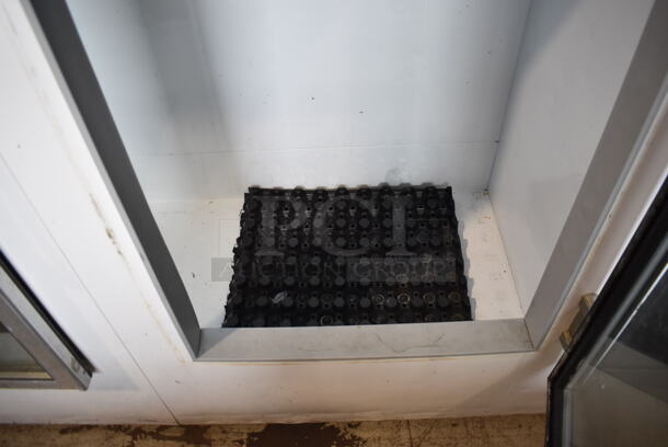 Leer 802L50MG Metal Commercial 2 Door Bagged Ice Freezer Merchandiser. 115 Volts, 1 Phase. 74x33x77. Tested and Working! - Image 5 of 8