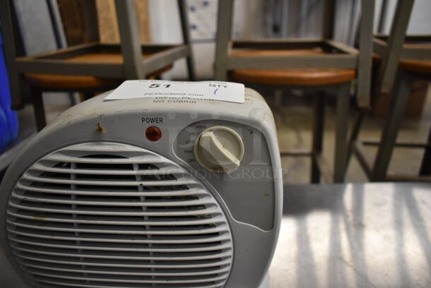 HB-211 Countertop Fan Forced Heater. 120 Volts, 1 Phase. Tested and Working! - Image 2 of 4