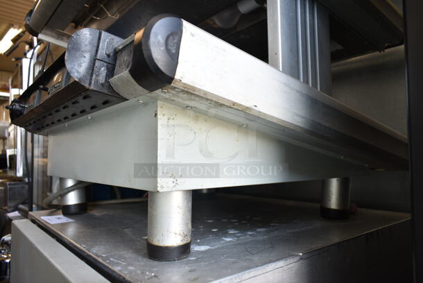 Hatco Glo Ray Metal Commercial 2 Tier Warming Display Case Merchandiser. Tested and Working! - Image 3 of 5