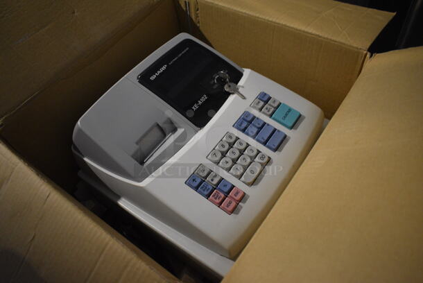 Sharp Model XE-A102 Countertop Cash Register w/ Key. 13x14x10 - Image 3 of 6