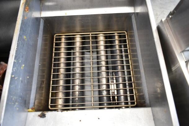 2015 Pitco Frialator SG14 Stainless Steel Commercial Floor Style Natural Gas Powered Deep Fat Fryer on Commercial Casters. 110,000 BTU.  - Image 5 of 8