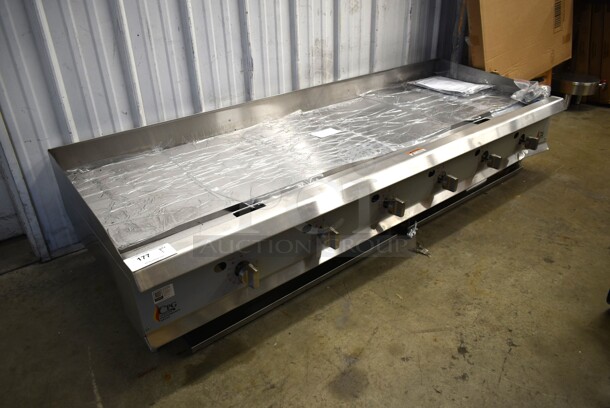 BRAND NEW SCRATCH AND DENT! 2023 Cooking Performance Group CPG 351GTCPG72NL Stainless Steel Commercial Countertop Natural Gas Powered Flat Top Griddle. 180,0000 BTU.