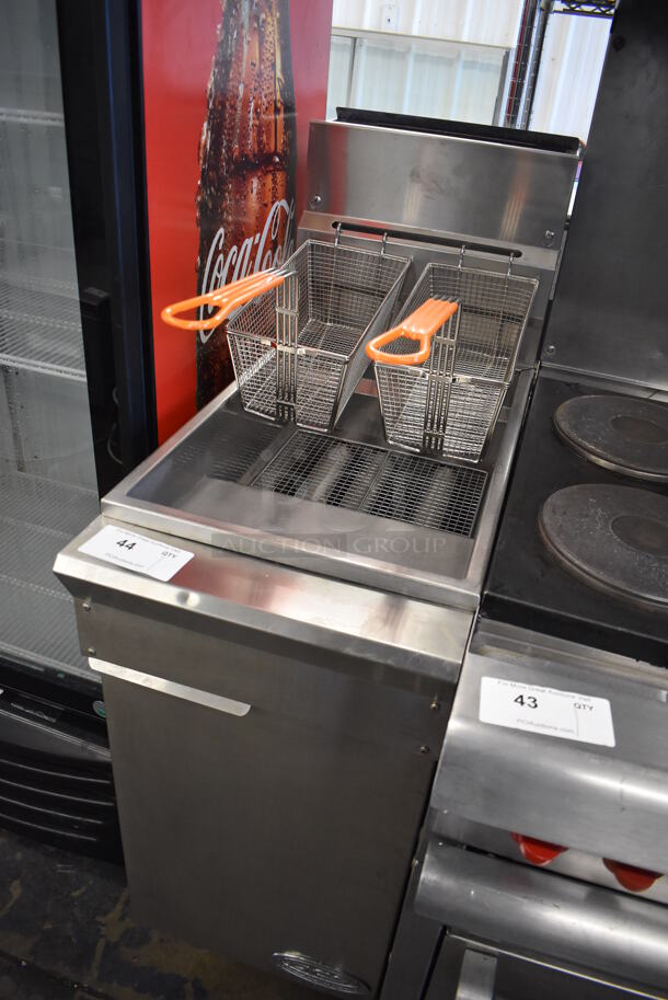 Dynamic Cooking Systems DCS Stainless Steel Commercial Natural Gas Powered Deep Fat Fryer w/ 2 Metal Fry Baskets. 16x34x49 - Image 3 of 6