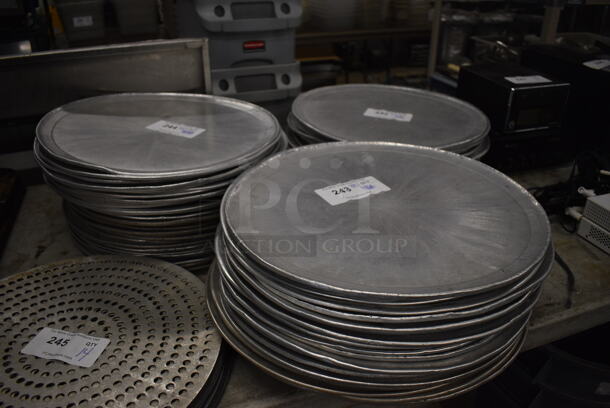 30 Metal Round Pizza Pans. 17x17x0.5. 30 Times Your Bid! - Image 3 of 3