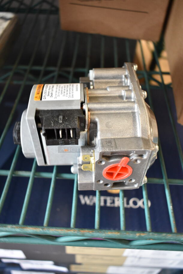 BRAND NEW SCRATCH AND DENT! Garland US Range Regulator - Image 4 of 10