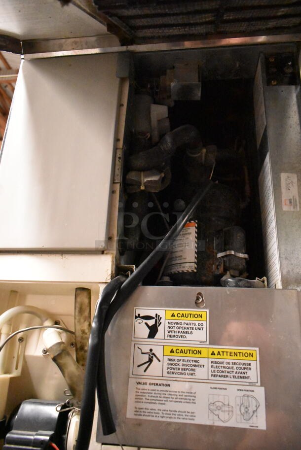 Hoshizaki KM-500MAF Stainless Steel Commercial Ice Machine Head on Hoshizaki DB-200C Commercial Hotel Dispenser Ice Bin. 115-120 Volts, 1 Phase.  - Image 6 of 8