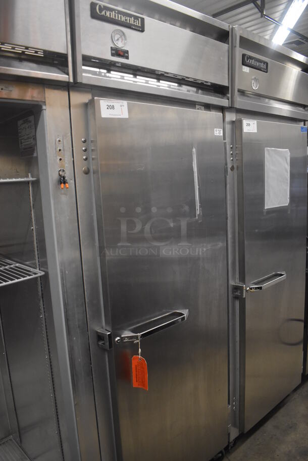 Continental 1FE Stainless Steel Commercial Single Door Reach In Freezer on Commercial Casters. Door Is Locked. 115 Volts, 1 Phase. 28.5x36x77.5. Tested and Powers On But Temps at 46 Degrees - Image 2 of 4