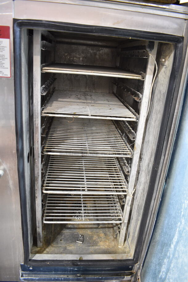 2016 Alto Shaam CTP10-10E Stainless Steel Commercial Electric Powered Combi Convection Oven. 208-240 Volts, 3 Phase.  - Image 4 of 6