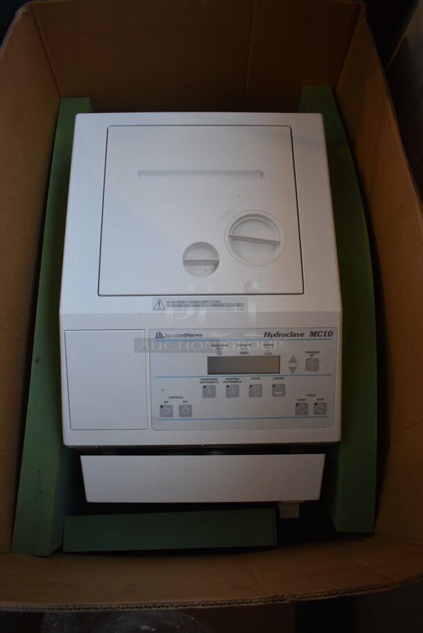 BRAND NEW IN BOX! Barnstead Harvey MC10 Metal Countertop Hydroclave. Appears To Be New. 15x20x16 - Image 5 of 6