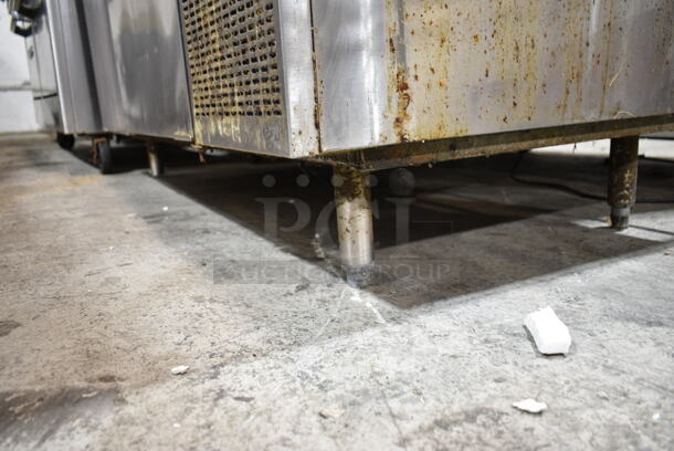 Randell 8260N Stainless Steel Commercial Pizza Prep Table. 115 Volts, 1 Phase. Tested and Powers On But Does Not Get Cold - Image 2 of 6