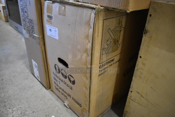 BRAND NEW SCRATCH AND DENT! Jenn Air JXT7036ADS Stainless Steel 36" Integrated Ventilation System. Stock Picture Used For Gallery Picture. - Image 3 of 6