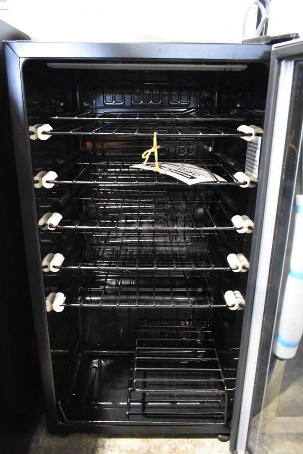 BRAND NEW SCRATCH AND DENT! Danby DWC350BLP 36 Bottle Free-Standing Wine Cooler in Platinum.. 115 Volts, 1 Phase. Tested and Working! - Image 4 of 6