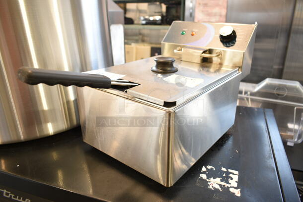 BRAND NEW SCRATCH AND DENT! 2023 Hoocoo FRY-10L Stainless Steel Commercial Countertop Electric Powered Fryer w/ Lid and Fry Basket. 120 Volts, 1 Phase. - Image 2 of 6