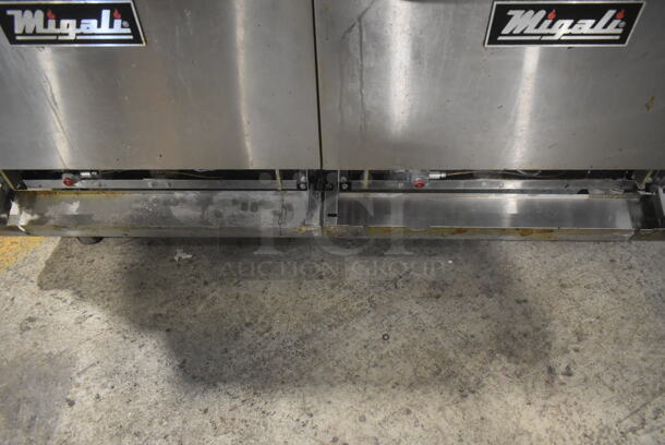 Migali Stainless Steel Commercial Natural Gas Powered 8 Burner Range w/ 2 Ovens, Over Shelf and Back Splash on Commercial Casters.  - Image 6 of 7