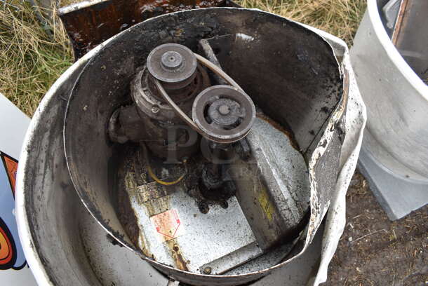 Metal Commercial Mushroom Rooftop Exhaust Fan. 36x36x32 - Image 4 of 4