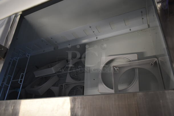 BRAND NEW SCRATCH AND DENT! Avantco 178CPSS68HC Stainless Steel Commercial Ice Cream Dipping Cabinet. Tested and Working! - Image 4 of 7