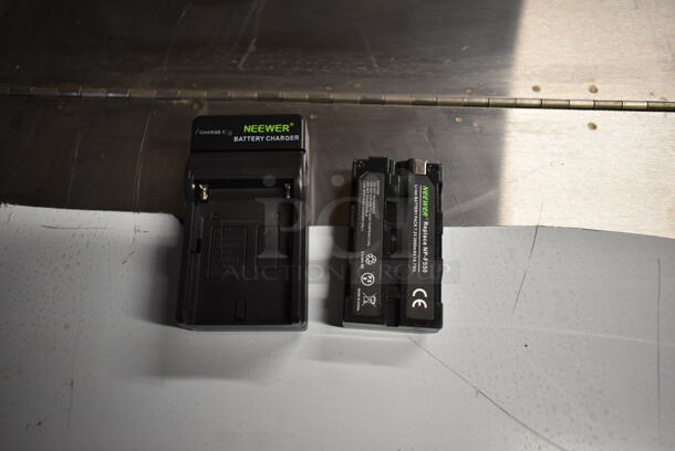 Neewer Battery Charger and Battery - Image 4 of 4