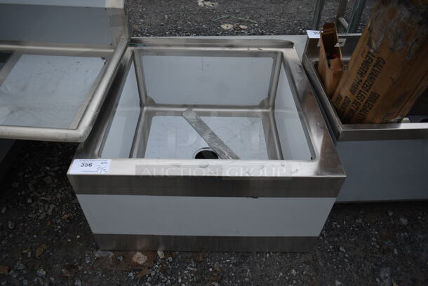 BRAND NEW SCRATCH AND DENT! Regency 600SM242412 Stainless Steel Commercial Mop Sink. - Image 2 of 4
