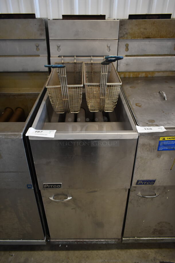 Pitco Frialator 40C+SS Stainless Steel Commercial Floor Style Natural Gas Powered Deep Fat Fryer w/ 2 Metal Fry Baskets. 105,000 BTU. - Image 1 of 9