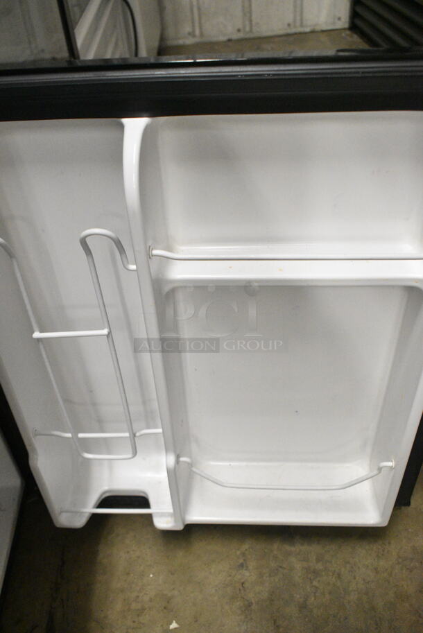 Black & Decker BCD33B Metal Mini Cooler w/ Freezer. 115 Volts, 1 Phase. Tested and Powers On But Does Not Get Cold - Image 5 of 6