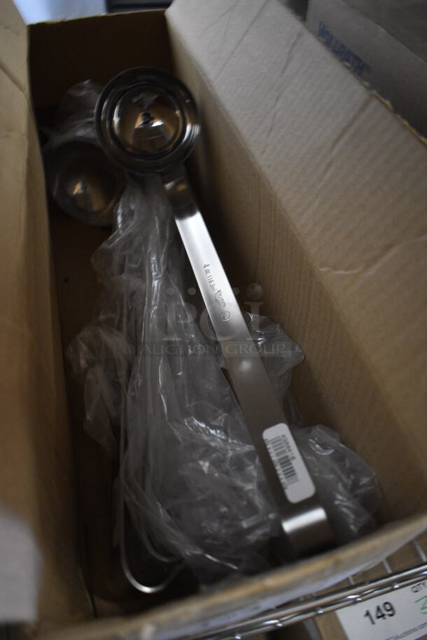9 BRAND NEW IN BOX! Vollrath Stainless Steel 4 oz Ladles. 15
