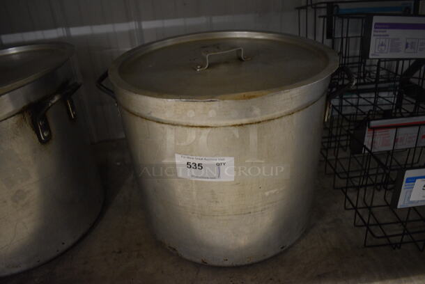 Metal Stock Pot w/ Lid. 20.5x17.5x16.5