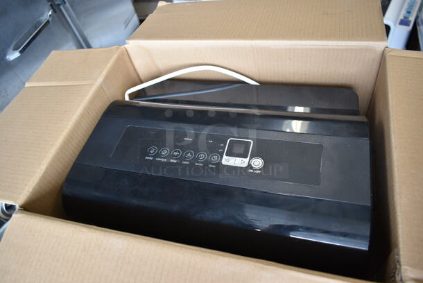 IN ORIGINAL BOX! Pelonis PAD50P1ABL ENERGY STAR 50 Pint Dehumidifier. 115 Volts, 1 Phase. - Image 6 of 7