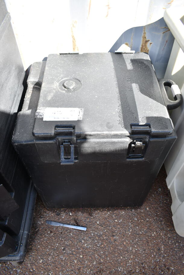 Cambro Poly Insulated Food Catering Carrying Case.  - Image 1 of 3