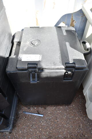 Cambro Poly Insulated Food Catering Carrying Case. 