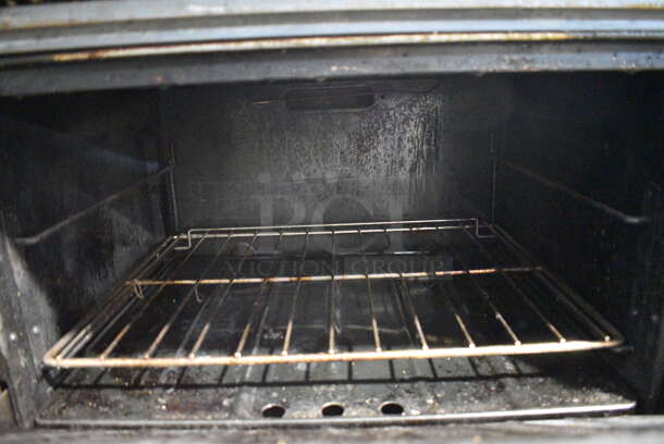 Garland SunFire Stainless Steel Commercial Natural Gas Powered 6 Burner Range w/ Flat Top Griddle, 2 Ovens, Over Shelf and Back Splash on Commercial Casters. 61x33x60 - Image 5 of 8