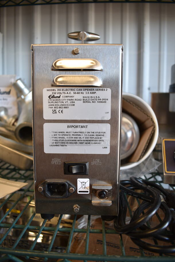 BRAND NEW SCRATCH AND DENT! Edlund 203 Stainless Steel Two-Speed Tabletop Electric Can Opener. 230 Volts, 1 Phase.  - Image 3 of 4
