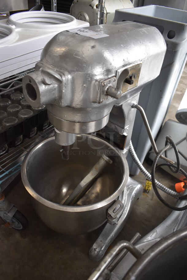 Hobart Model A-200 Metal Commercial 20 Quart Planetary Dough Mixer w/ Stainless Steel Mixing Bowl and Paddle Attachment. 115 Volts, 1 Phase. 14x19x30. Tested and Working!