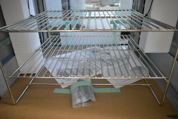 BRAND NEW SCRATCH AND DENT! Hatco FDWD-1X Flav-R-Fresh Humidified Impulse Hot Food Display Cabinet With 4 Shelf Stationary Rack. 120 Volts, 1 Phase. Tested and Working! - Image 5 of 7