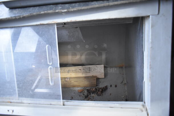 Metal Commercial Ice Bin. - Image 5 of 6