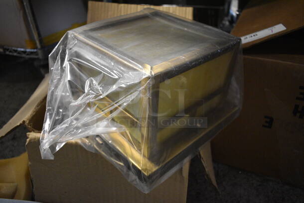 BRAND NEW SCRATCH AND DENT! Metal Light Fixture - Image 2 of 3
