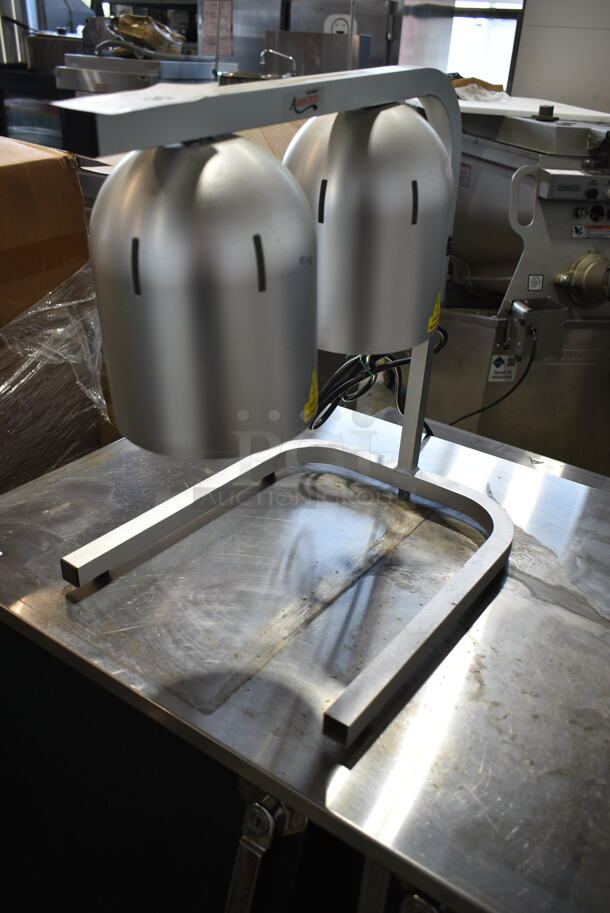 Avantco W62 Metal Commercial Countertop 2 Head Warming Lamp. 120 Volts, 1 Phase. Tested and Working! - Image 3 of 6