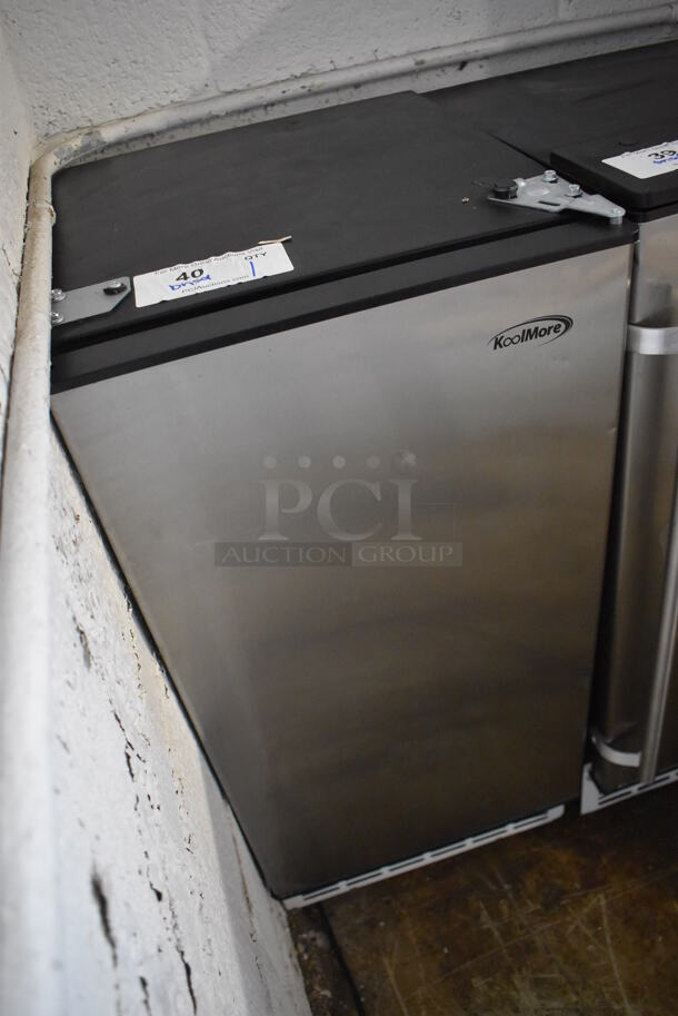 BRAND NEW SCRATCH AND DENT! KoolMore BIM75-BS Stainless Steel Commercial Self Contained Undercounter Ice Machine. 115 Volts, 1 Phase. 15x17.5x33 - Image 3 of 7