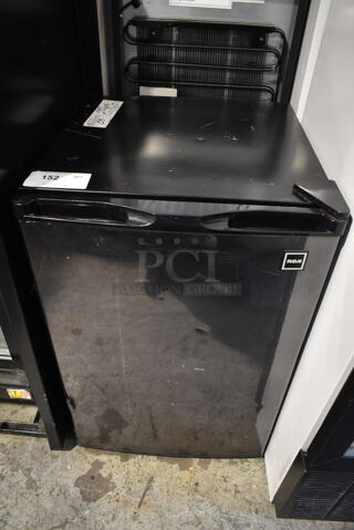 RCA RFR453-COM Metal Mini Cooler. 115 Volts, 1 Phase. Tested and Powers On But Does Not Get Cold