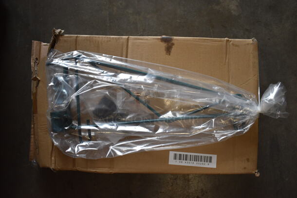 ALL ONE MONEY! Lot of 8 BRAND NEW IN BOX! Focus Green Single Post Mount Bracket. 16.5x2x7.5 - Image 1 of 4
