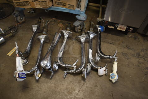 8 Stainless Steel Single Tap Beer Towers. Comes w/ Blue Moon and Samuel Adams Handle. 8 Times Your Bid!