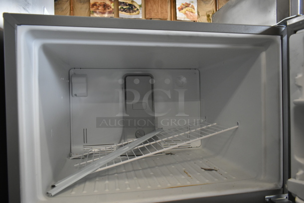 Whirlpool 21MSTFATR6 Stainless Steel Cooler Freezer Combo. 115 Volts, 1 Phase. Tested and Working! - Image 2 of 6