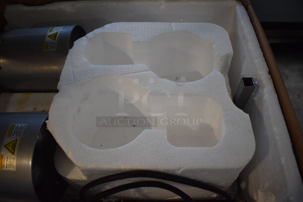 BRAND NEW IN BOX! Winco EHL-2C Metal Commercial Countertop 2 Head Warming Lamp. Tested and Working! - Image 3 of 6